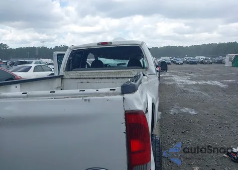 2004 Ford F-250 Lariat/Xl/Xlt z USA, uszkodzony, nr VIN 1FTNW21S54EA44732